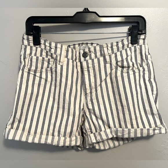 H&M L.O.G.G. Ticking Stripe Cream Black Cuffed Mid Rise Twill Shorts - Picture 1 of 10